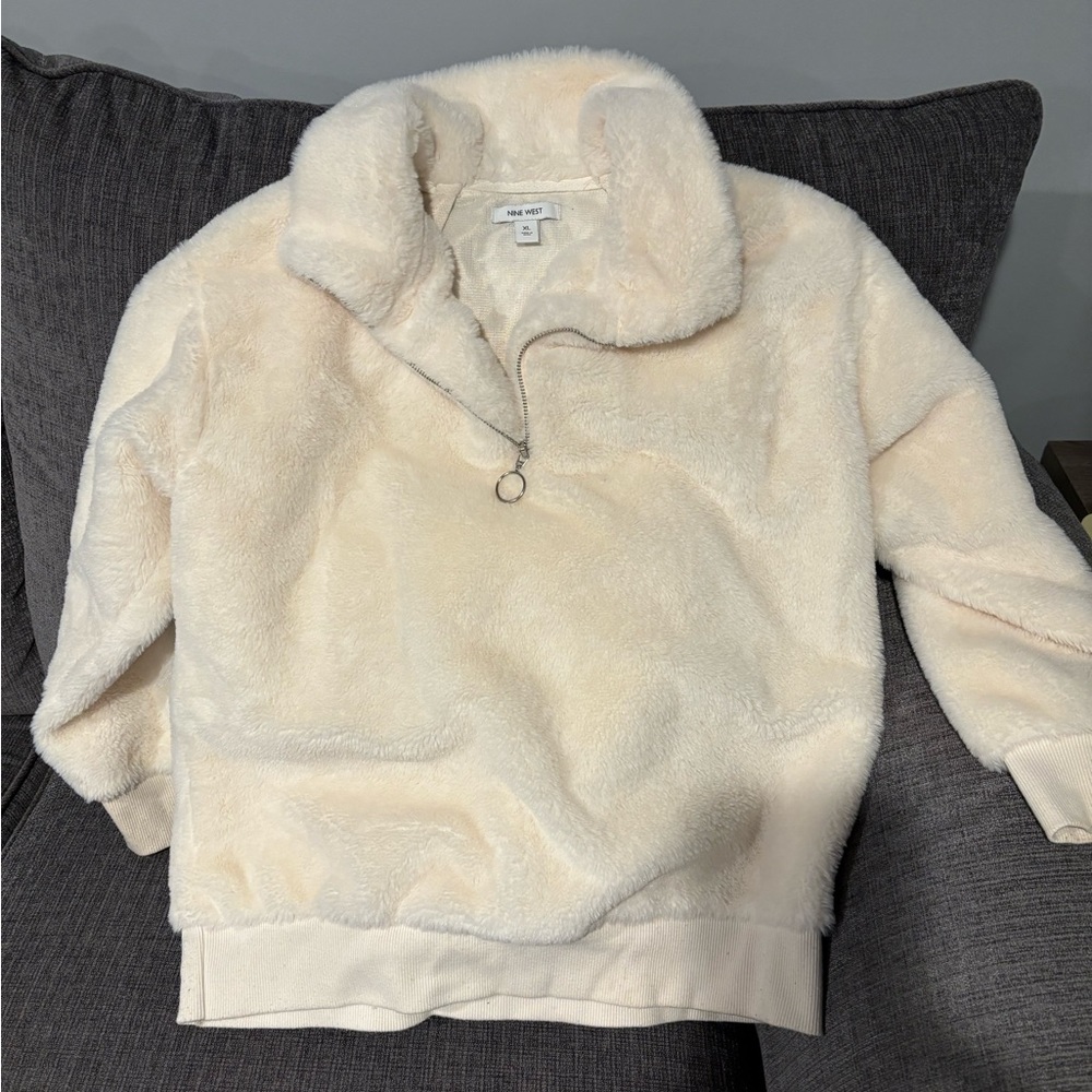 Girls 3/4 zip up
